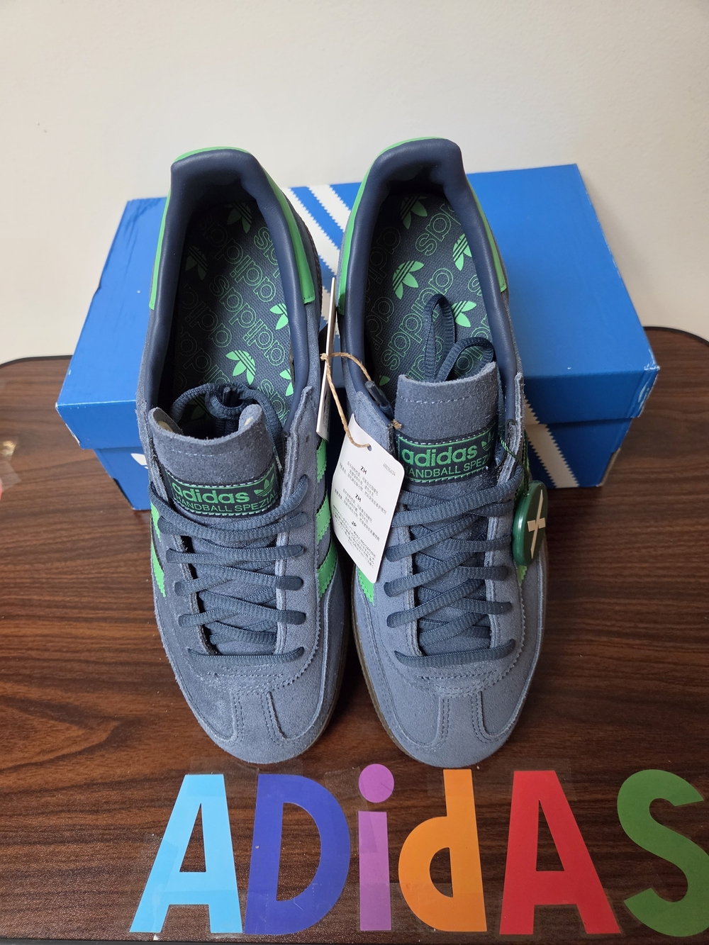 Brand New Adidas Men’s Blue Suede Spezial Sneakers with Green Stripes - Picture 2 of 8